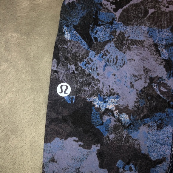 LuluLemon Leggings - Picture 2 of 4